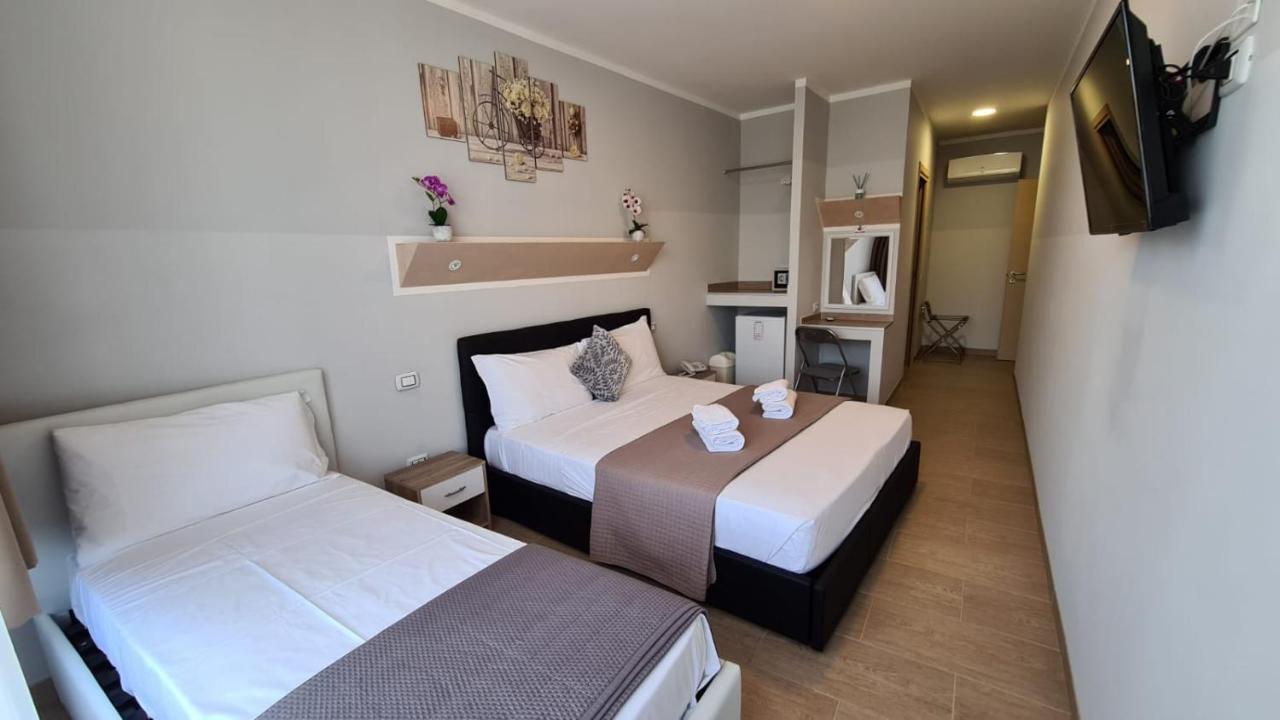 Atico Hotel ديسينسانو ديل غاردا المظهر الخارجي الصورة